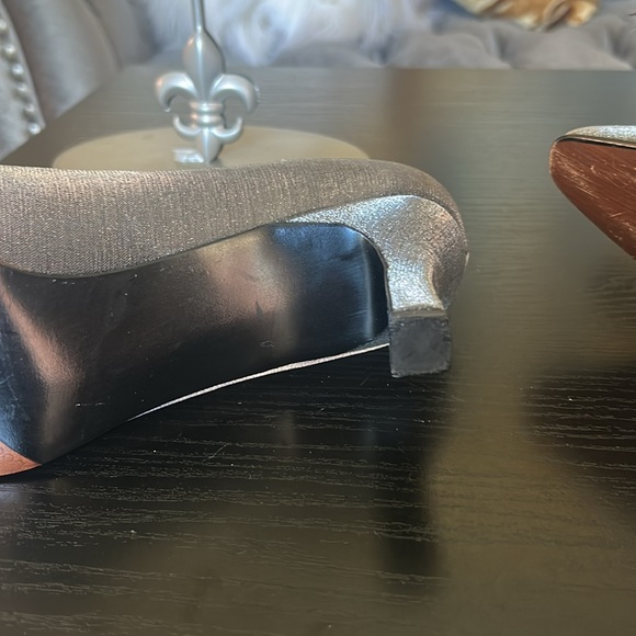 Stuart Weitzman After Five Satin Like Pump 8.5 AA - Picture 11 of 14